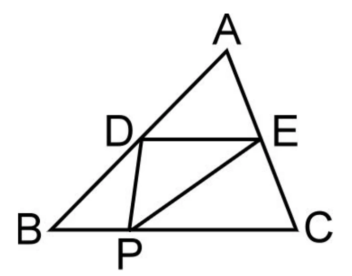 $\triangle ABC$：$A$在上方、$B$在左下、$C$在右下。$D$為$\overline{AB}$中點、$E$為$\overline{AC}$中點，$D$、$E$之間畫有線段。$P$為$\overline{BC}$上一點（偏左），並畫有線段$\overline{DP}$與$\overline{EP}$。