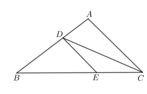 $\triangle ABC$ 中，$A$ 在上方頂點，$B$ 在左下角、$C$ 在右下角；$D$ 在 $\overline{AB}$ 邊上（偏上半部），$E$ 在 $\overline{BC}$ 邊上、明顯靠近 $C$（$\overline{BE}$ 看起來比 $\overline{EC}$ 長）；另畫出 $\overline{DE}$、$\overline{DC}$ 兩條線段（$D$ 分別與 $E$、$C$ 相連）。